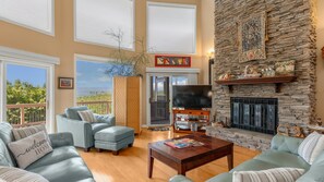 Smart TV, fireplace - Hendersonville Heaven Sent (Hendersonville)