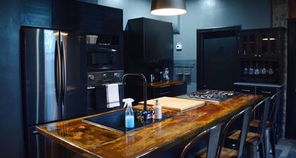 Dracus Hollow in downtown SLC, Pet Friendly!