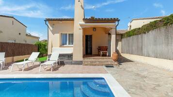 Rumah | Kolam renang | Kolam renang indoor dan kolam renang outdoor