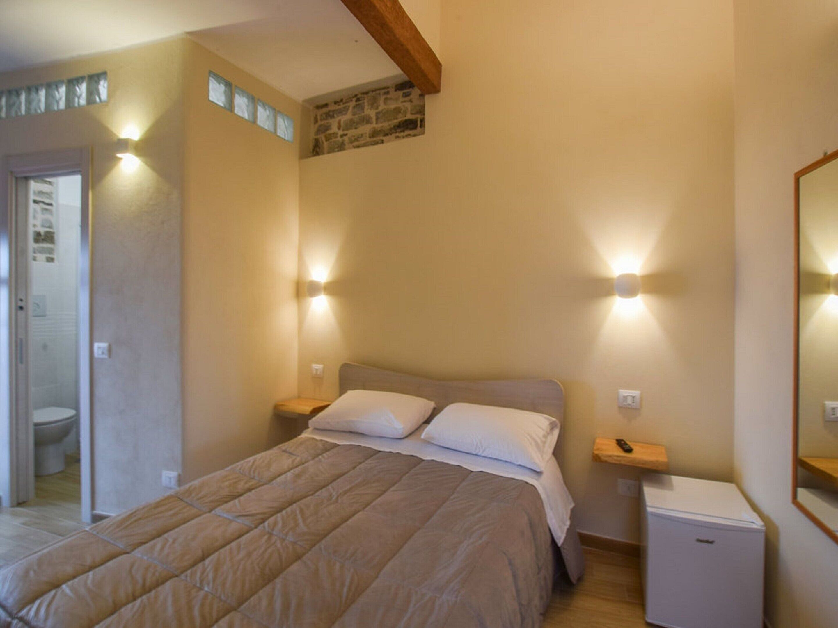 2 bedrooms, bed sheets