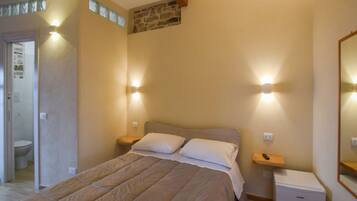 2 bedrooms, bed sheets