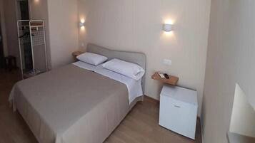 2 bedrooms, bed sheets