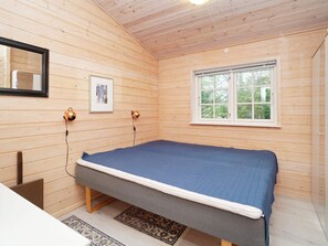 House | 3 bedrooms, individually furnished