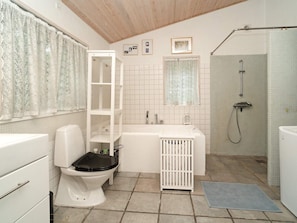 House | Bathroom
