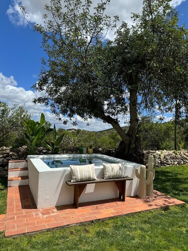 The Little Wine House - Maison & Jardin Privés au Calme Proche Albufeira