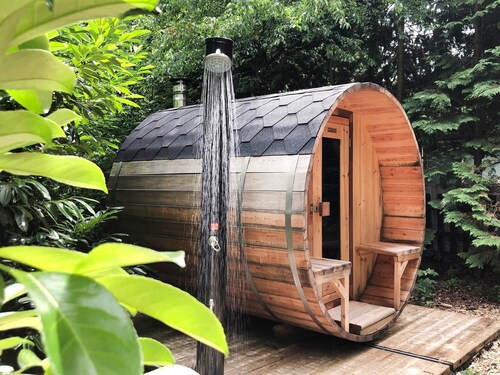 Holiday Home Rheezerveen With Sauna & Hot Tub