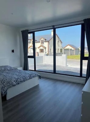 3 bedrooms