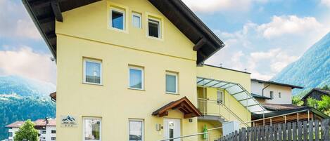 Apartment | Exterior