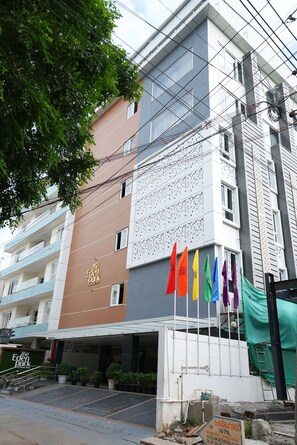 Exterior - best hotels in vijayawada — 5 min from the Center! (Vijayawada)