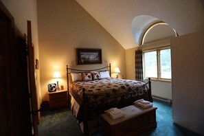 4 habitaciones, escritorio, wifi y ropa de cama 