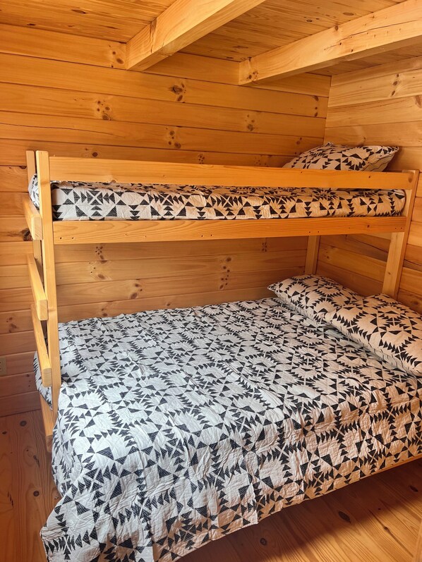 3 bedrooms, bed sheets