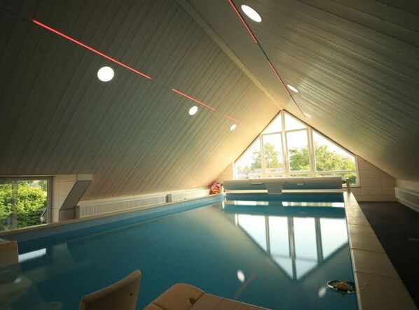 Outdoor pool - Charming Apartment in Himmelkron (Himmelkron)