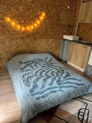 1 dormitorio y ropa de cama