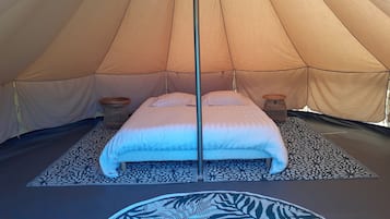 1 habitación y ropa de cama
