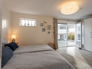 Casa | 4 dormitorios y ropa de cama