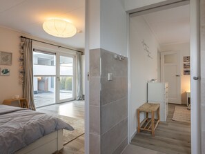 House | 4 bedrooms, bed sheets - Beautiful, Luxurious Villa on the Veerse Meer (Kamperland)