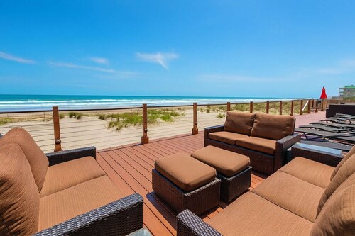 Poolside - Family Perfect - On Beach - 1st Floor