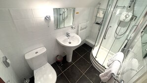 Bathroom - Winter Dene Hotel Beachside (Bournemouth)