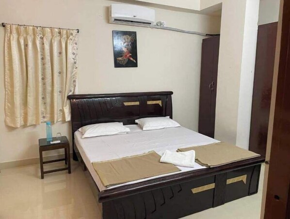1 bedroom, WiFi - One-Bedroom Apartment (Hyderabad)