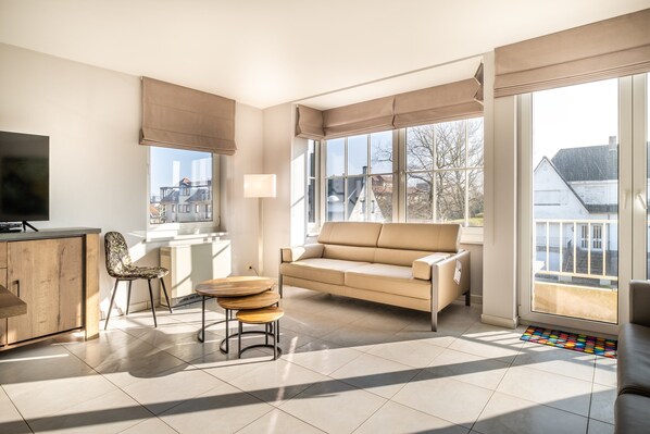 Living area - Apartment in Belgium Near Dunes & Sea (Koksijde)