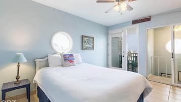 Appartamento, letti multipli, balcone, vista oceano (Bahia Mar 478F) | 2 camere, con stile personalizzato, con arredamento individuale