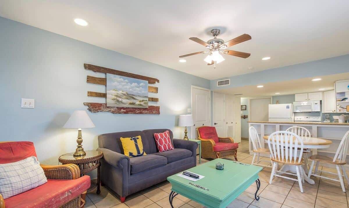 Condo, Multiple Beds, Balcony, Ocean View (Bahia Mar 478F) | Living area | 42-inch flat-screen TV with digital channels