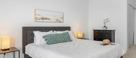 2 habitaciones, escritorio, tabla de planchar con plancha y wifi gratis