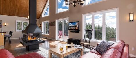 Smart-tv och eldstad