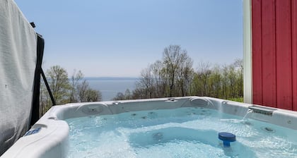 61B Chalet: Garden Level, River Views & Spa