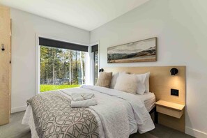 3 bedrooms, iron/ironing board, WiFi