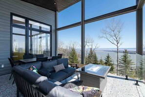 TV connectée, cheminée