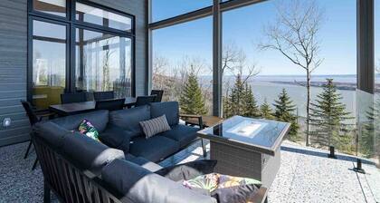 Solstice 203: River Views, Terrace & Hot Tub