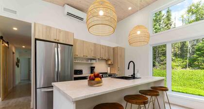 La Charlebois 24: Tranquil Retreat in Nature