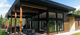 La Charlebois 24: Forest Sanctuary & Ski Access