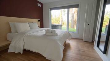 3 bedrooms, iron/ironing board, WiFi
