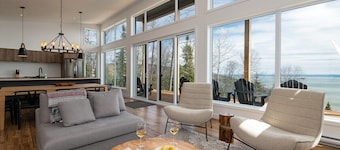 Bellevue 169: Luxe Chalet with Breathtaking Views