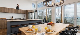 Bellevue 169: Relaxing Chalet with River Views