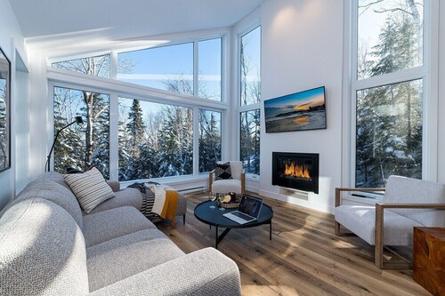 Le Chic Repère 127: Winter Hot Tub, Après-Ski Chic