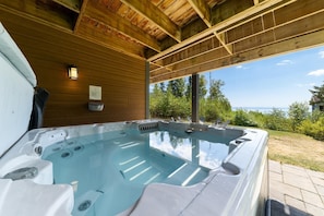 Bañera de hidromasaje exterior