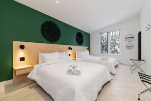 4 bedrooms, iron/ironing board, WiFi