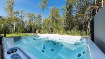 Bain à remous extérieur