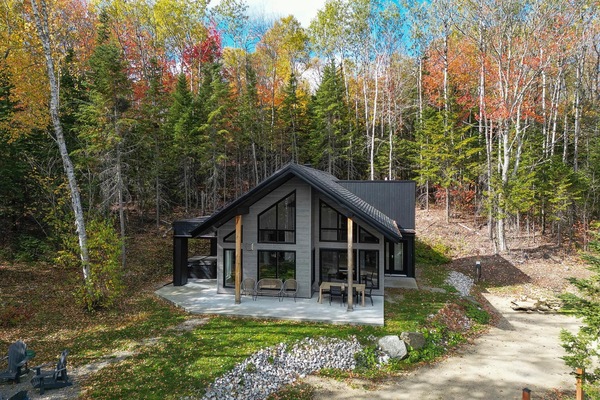 Nordik 126: Serenity, Spa, and Scenic Views Await! (2484)