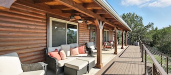 Bluff Creek Cabin | Sleeps 12 | Private Dock