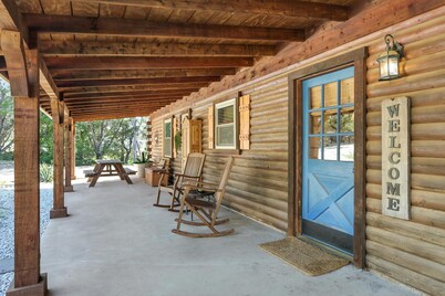 Bluff Creek Cabin | Sleeps 12 | Private Dock