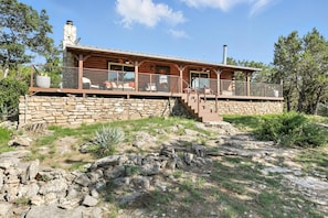 Exterior - Bluff Creek Cabin | Sleeps 12 | Private Dock (Strawn)
