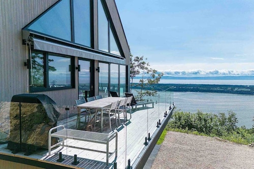 Ermitage St-Laurent 173: Luxury Winter Sanctuary