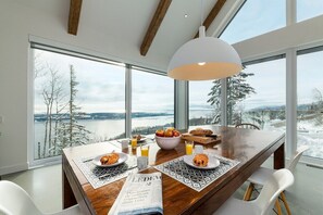 Dining - Ermitage St-Laurent 173: Luxury Winter Sanctuary (Baie-Saint-Paul)