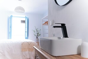 3 chambres, fer et planche Ă repasser, Wi-Fi gratuit, draps fournis