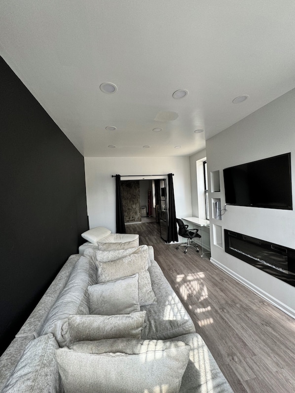 Smart TV, fireplace, video games, DVD player