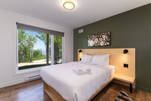 3 bedrooms, iron/ironing board, WiFi